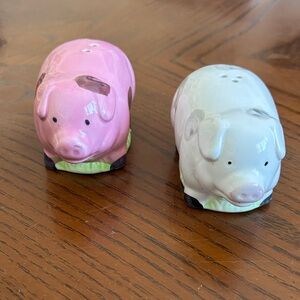 Charming Pig Salt and Pepper Shakers - Pink and White
